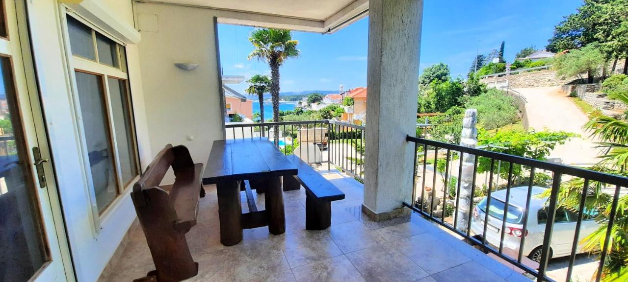 Apartmani Iskra Кърк Екстериор снимка